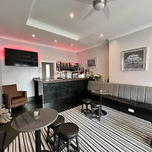 Tudor Rose Otel
